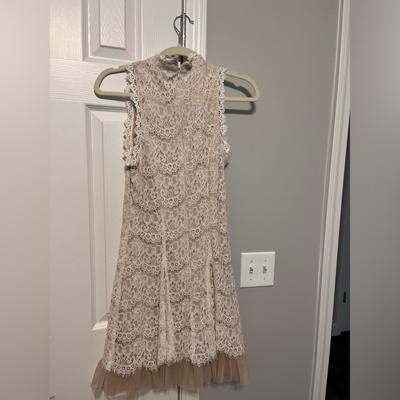 Lace Dress - Picture 2 of 2
